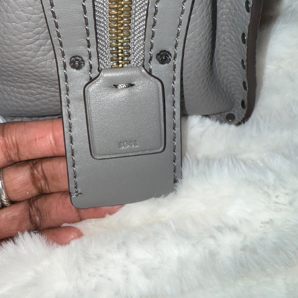 Coach Rogue 25 with Rivets - Picture 6 of 13